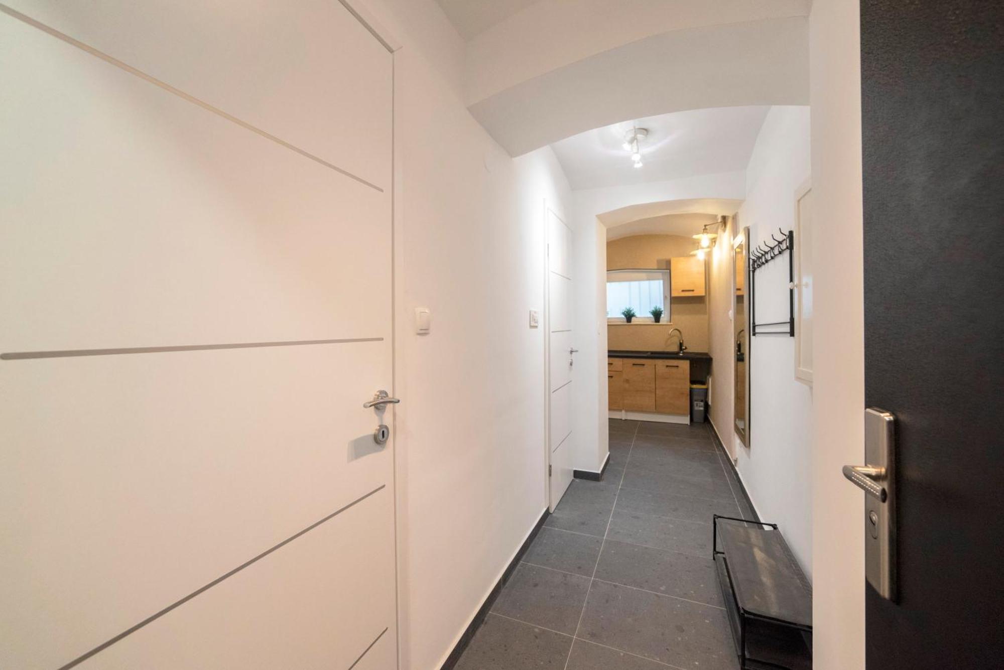זאגרב Manuela Varsavska Studio Apartments מראה חיצוני תמונה